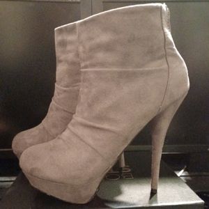 Size 11 Gray and pink ankle booties, worn once